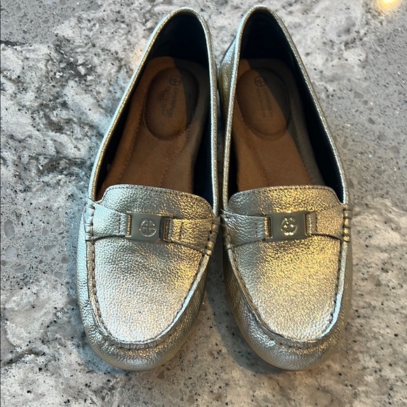NWOT Giani Bernini Metallic Gold Loafers - Picture 1 of 5